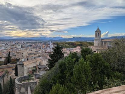 Bardziej w prawo widoczna katedra