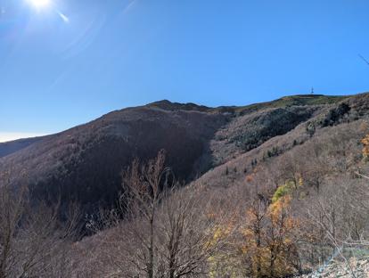 Turó de l&rsquo;Home widoczne na podejściu